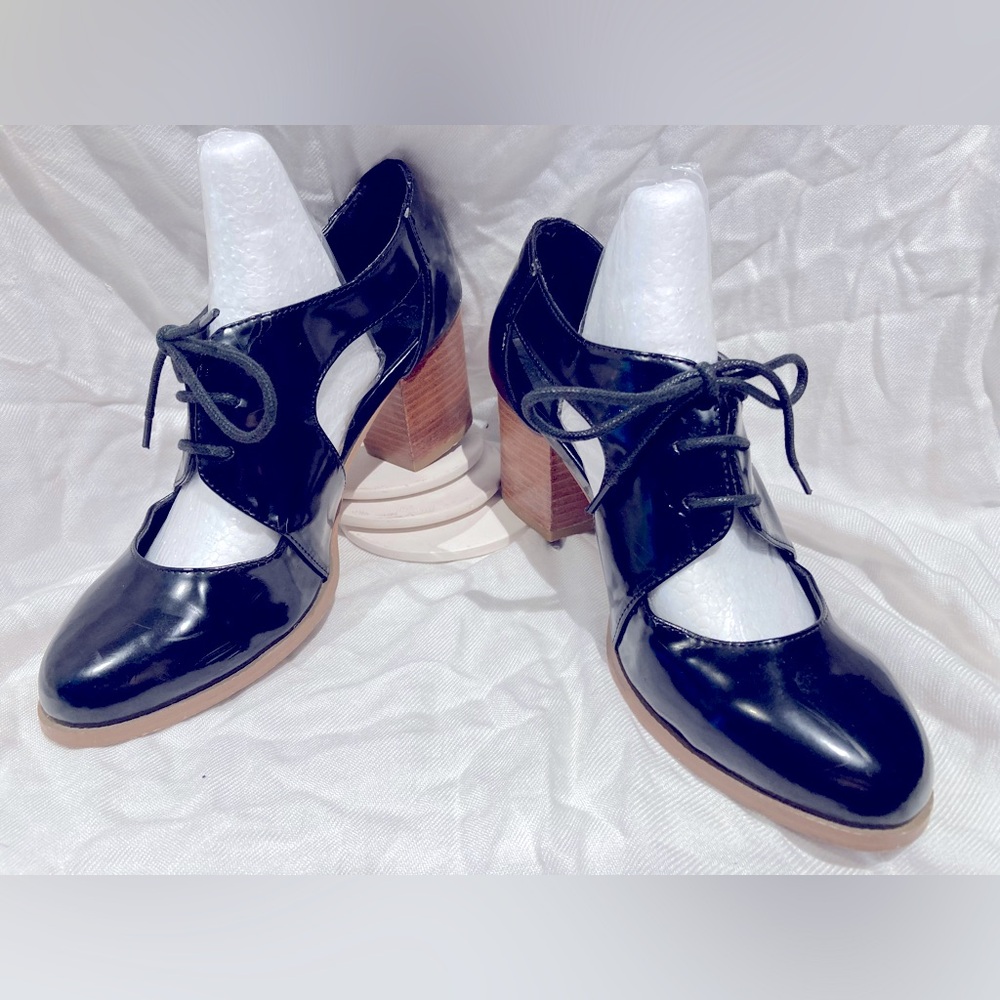 *3 for $20* ASOS Oxford-style stacked heel pumps w/cut-out, lace-up, US 7/UK 5.